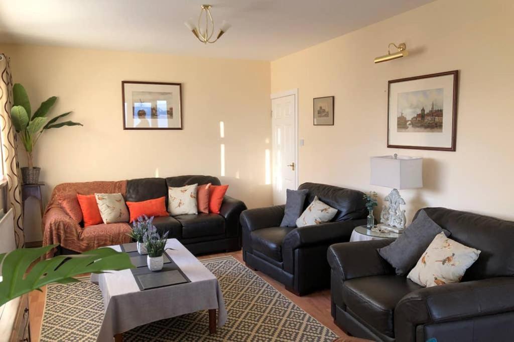 Whitehead Holiday Cottage Exterior foto